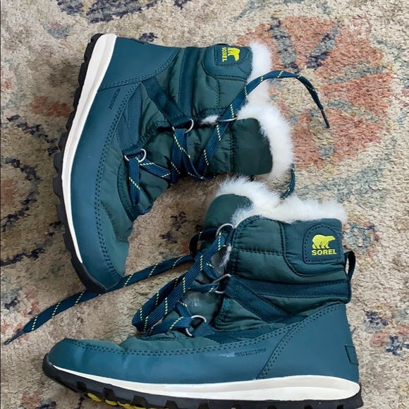 teal color boots